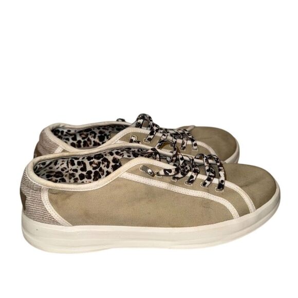 Hey Dude Women's Karina Joy Sneakers Beige Animal Print Size 9 - Picture 3 of 9